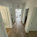 Big House I 15 Beds I 8 Sleeping I Parking *