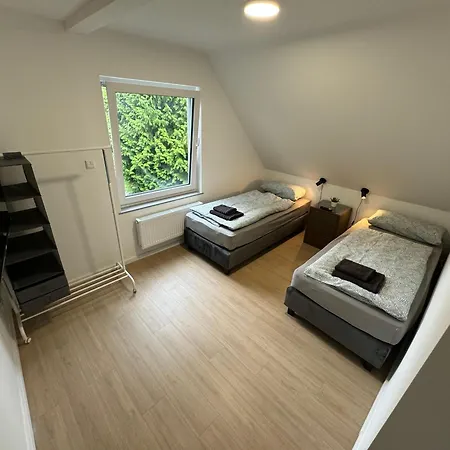 Apartment Big House I 15 Beds I 8 Sleeping I Parking *