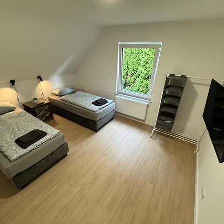 Big House I 15 Beds I 8 Sleeping I Parking شقة باد اوينهاوسن