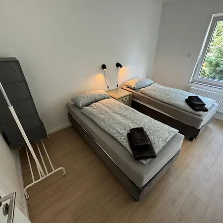 Big House I 15 Beds I 8 Sleeping I Parking