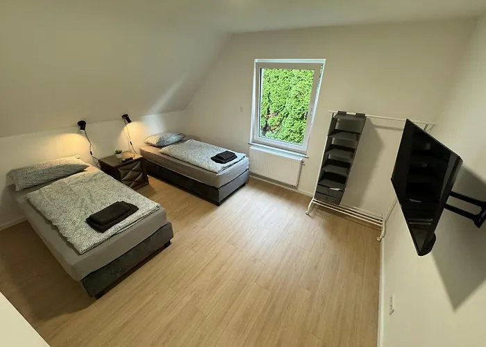 Big House I 15 Beds I 8 Sleeping I Parking Lägenhet Bad Oeynhausen