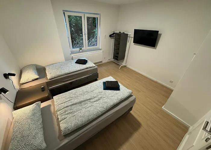 Big House I 15 Beds I 8 Sleeping I Parking Lägenhet Bad Oeynhausen